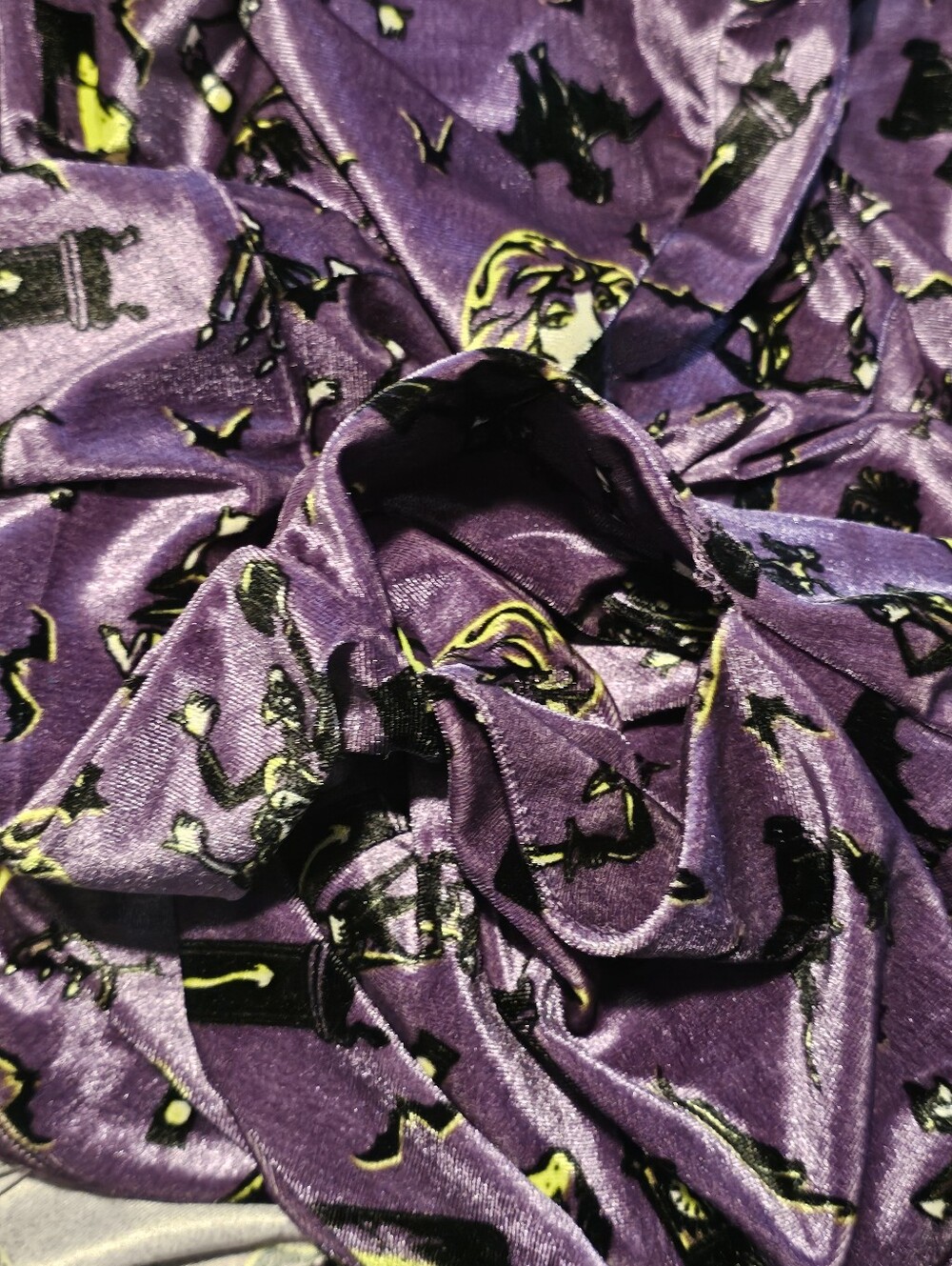 Torrid Disney Haunted Mansion Purple Velvet Aop Dress Midi Halloween Size 1 XL - Picture 10 of 10